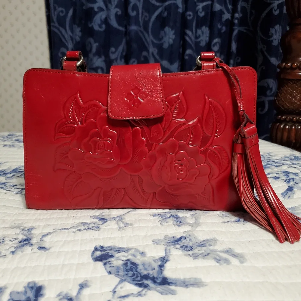 🌹Patricia Nash Red Roses Embossed Leather Bag🌹 - Picture 9 of 9